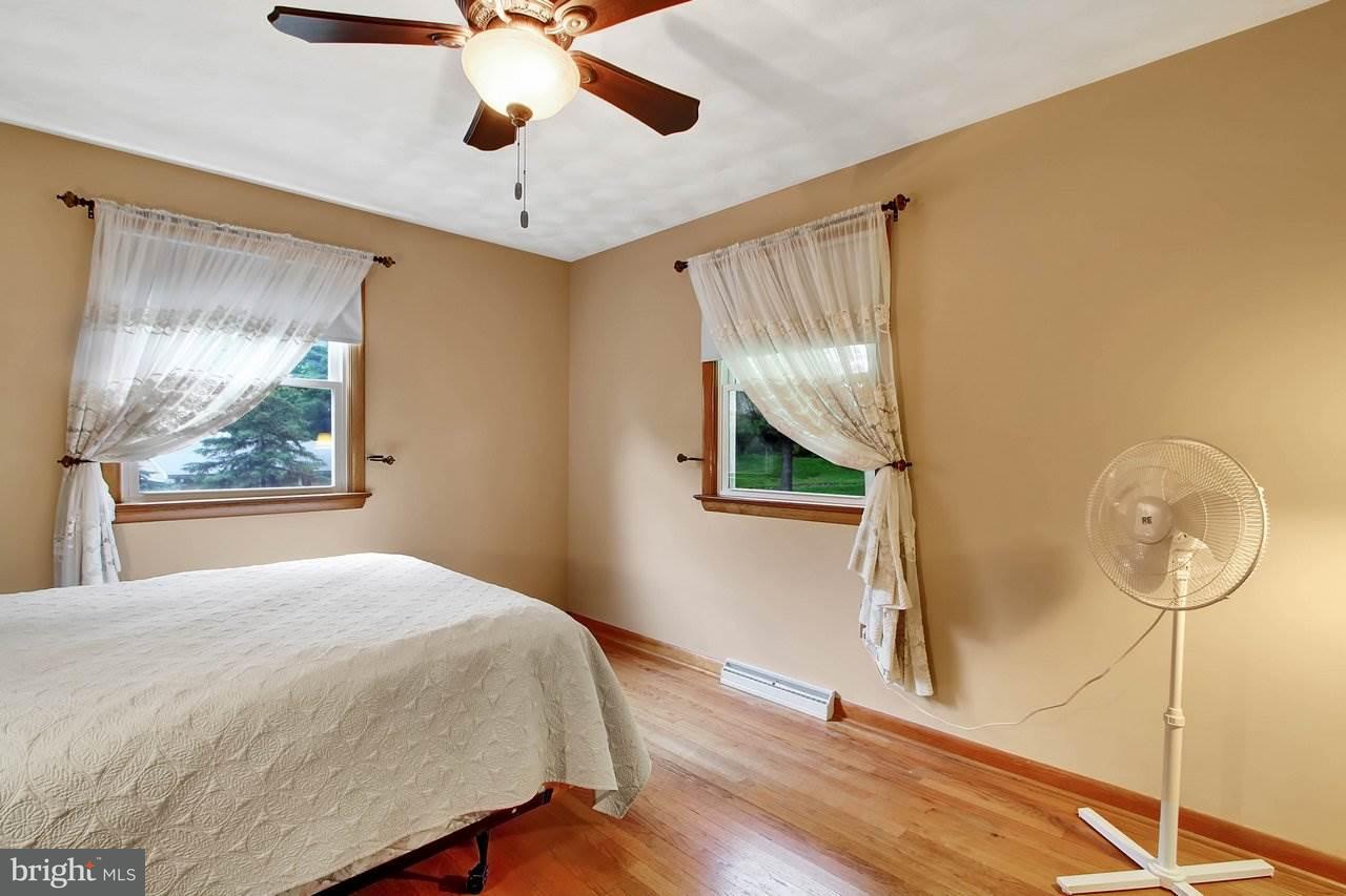 729 Academy Road York, PA 17406 - Photo 12 of 25 Gallery Image 12