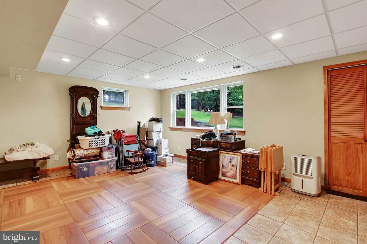 729 Academy Road York, PA 17406 - Photo 16 of 25 Gallery Image 16