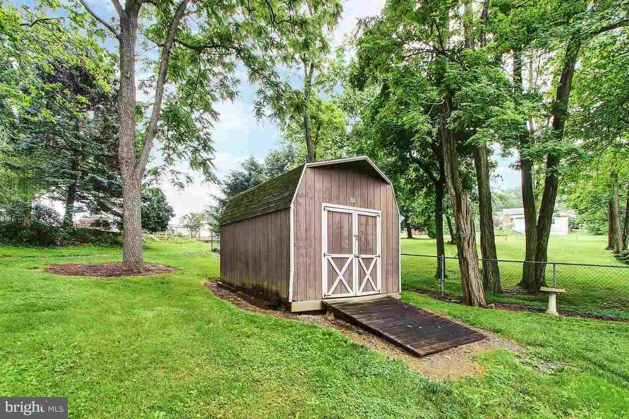 729 Academy Road York, PA 17406 - Photo 23 of 25 Gallery Image 23