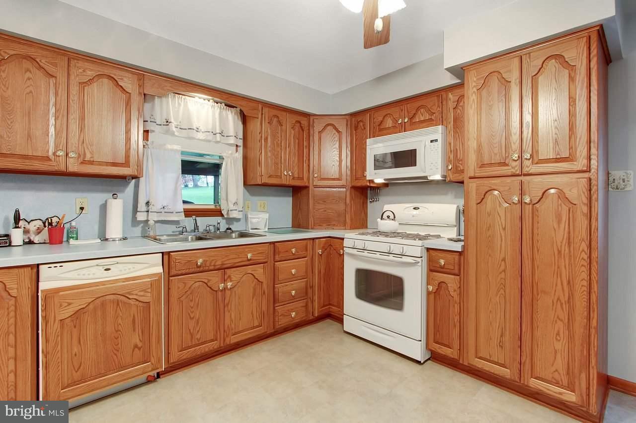 729 Academy Road York, PA 17406 - Photo 5 of 25 Gallery Image 5