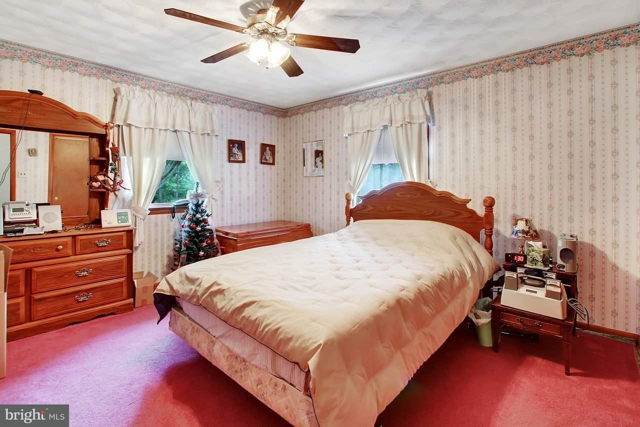 729 Academy Road York, PA 17406 - Photo 10 of 25 Gallery Image 10