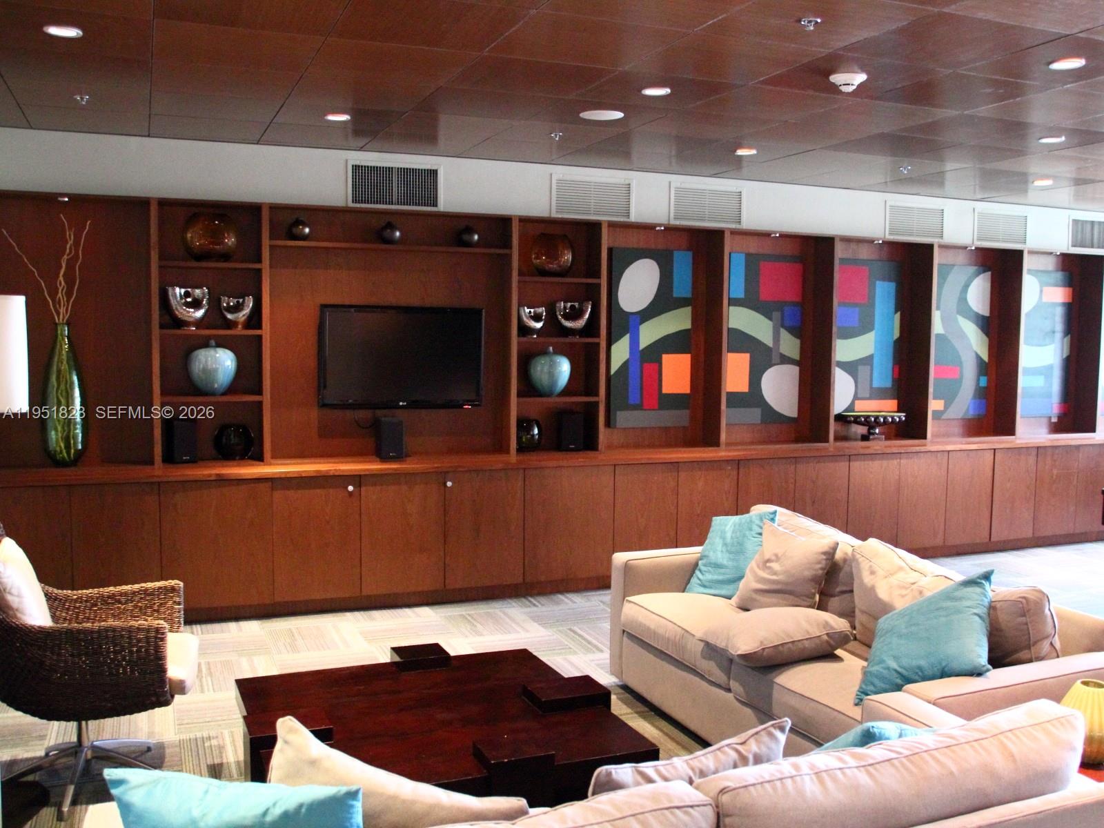 2641 North Flamingo Road, Unit 705N Sunrise, FL 33323 - Photo 4 of 17