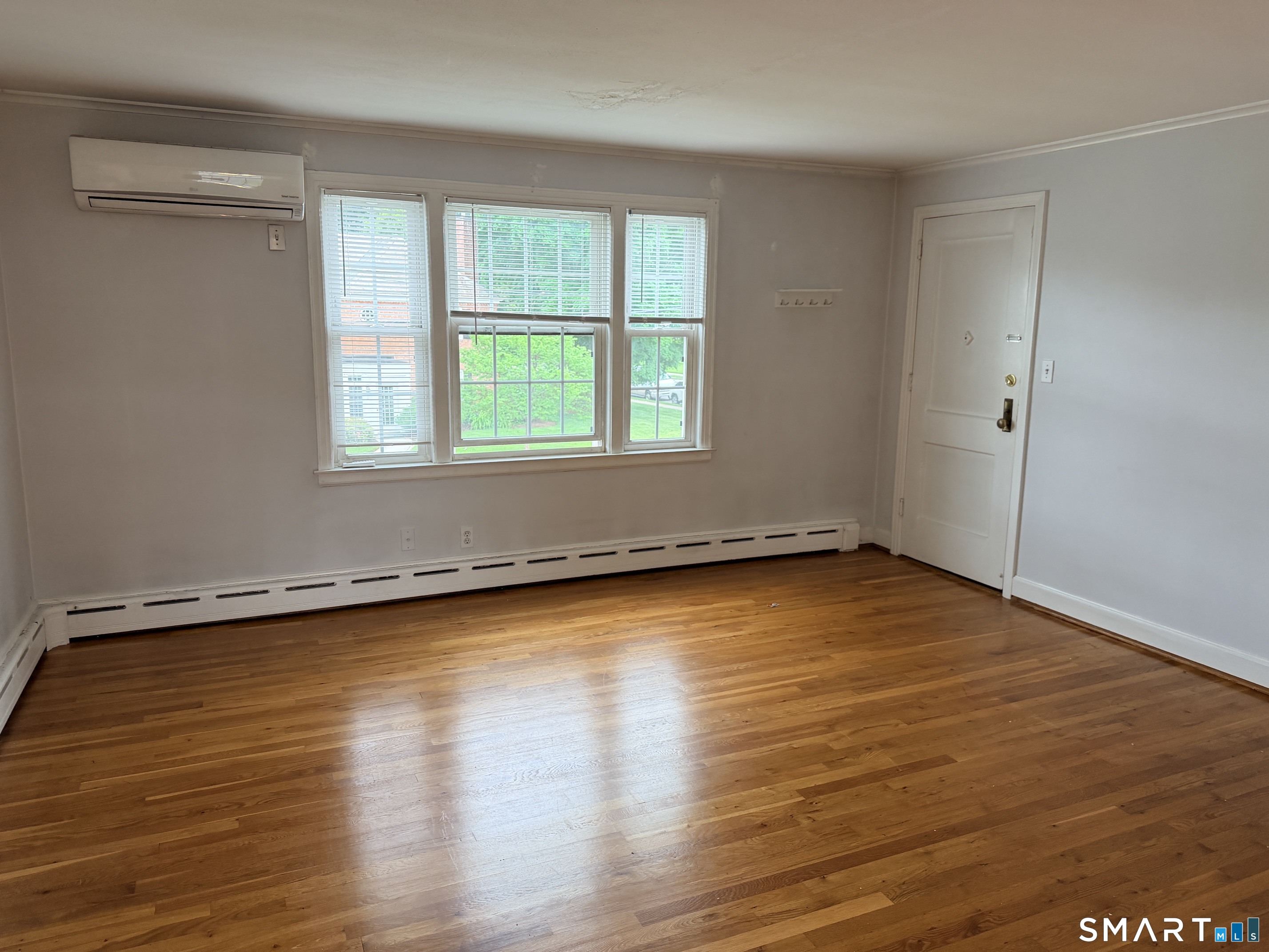 3 Grennan Road, Unit 4 West Hartford, CT 06107 - Photo 2 of 7