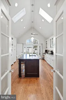 $1,389,900 | 509 West Montgomery Avenue, Rockville, MD 20850