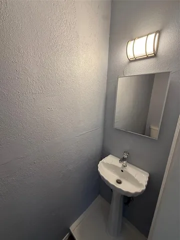 $1,525 | 4328 Lubbock Avenue, Fort Worth, TX 76115