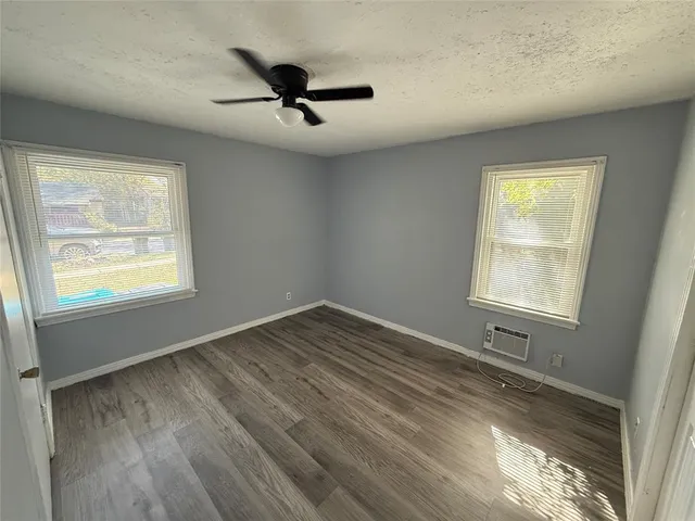 $1,525 | 4328 Lubbock Avenue, Fort Worth, TX 76115