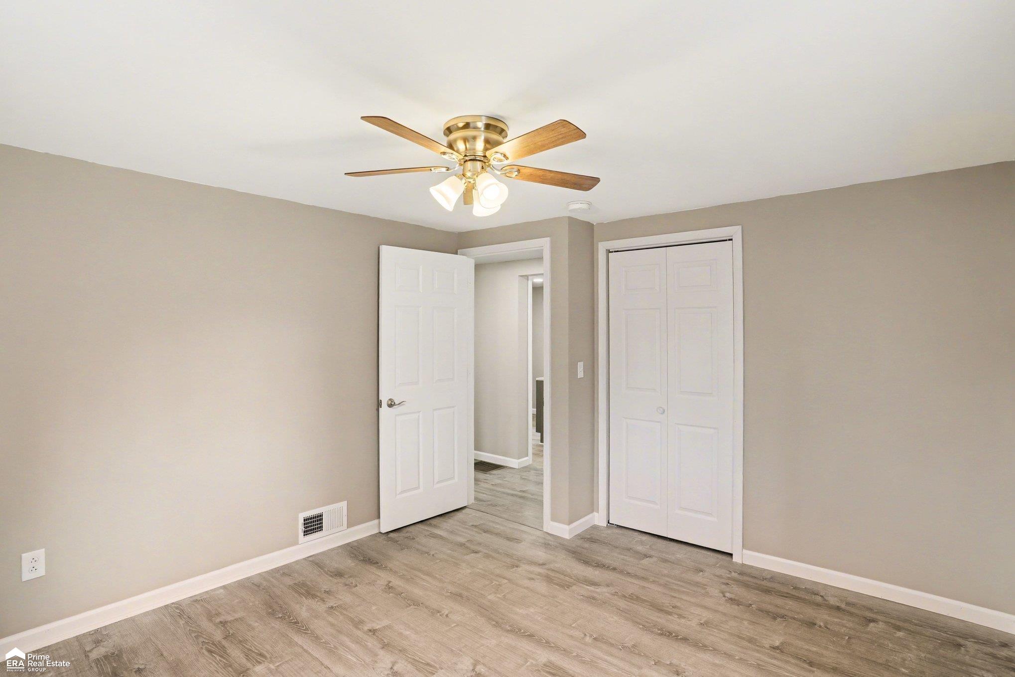 4072 Crosby Road Flint, MI 48506 - Photo 19 of 41 50202130-a61279d8-e2b6-4ac3-8046-acabe72c7c11.JPG