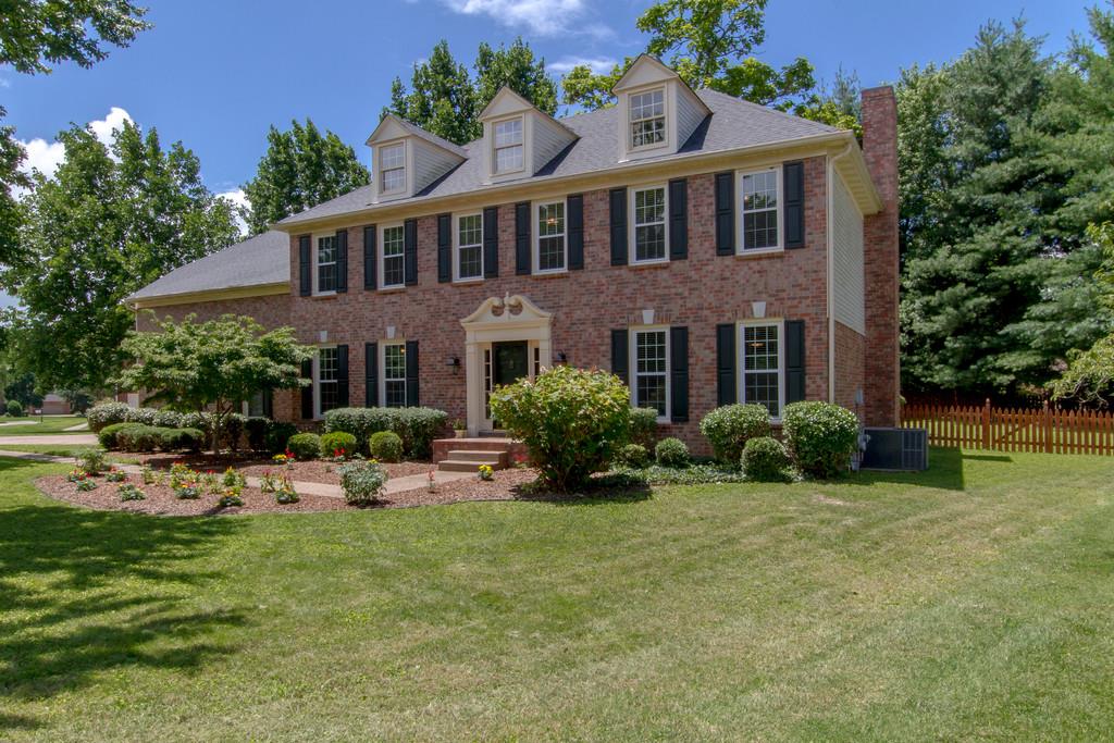 611 Rutherford Lane Franklin, TN 37064 - Photo 1 of 29 Gallery Image 1