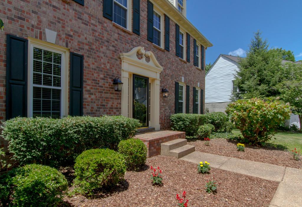 611 Rutherford Lane Franklin, TN 37064 - Photo 2 of 29 Gallery Image 2