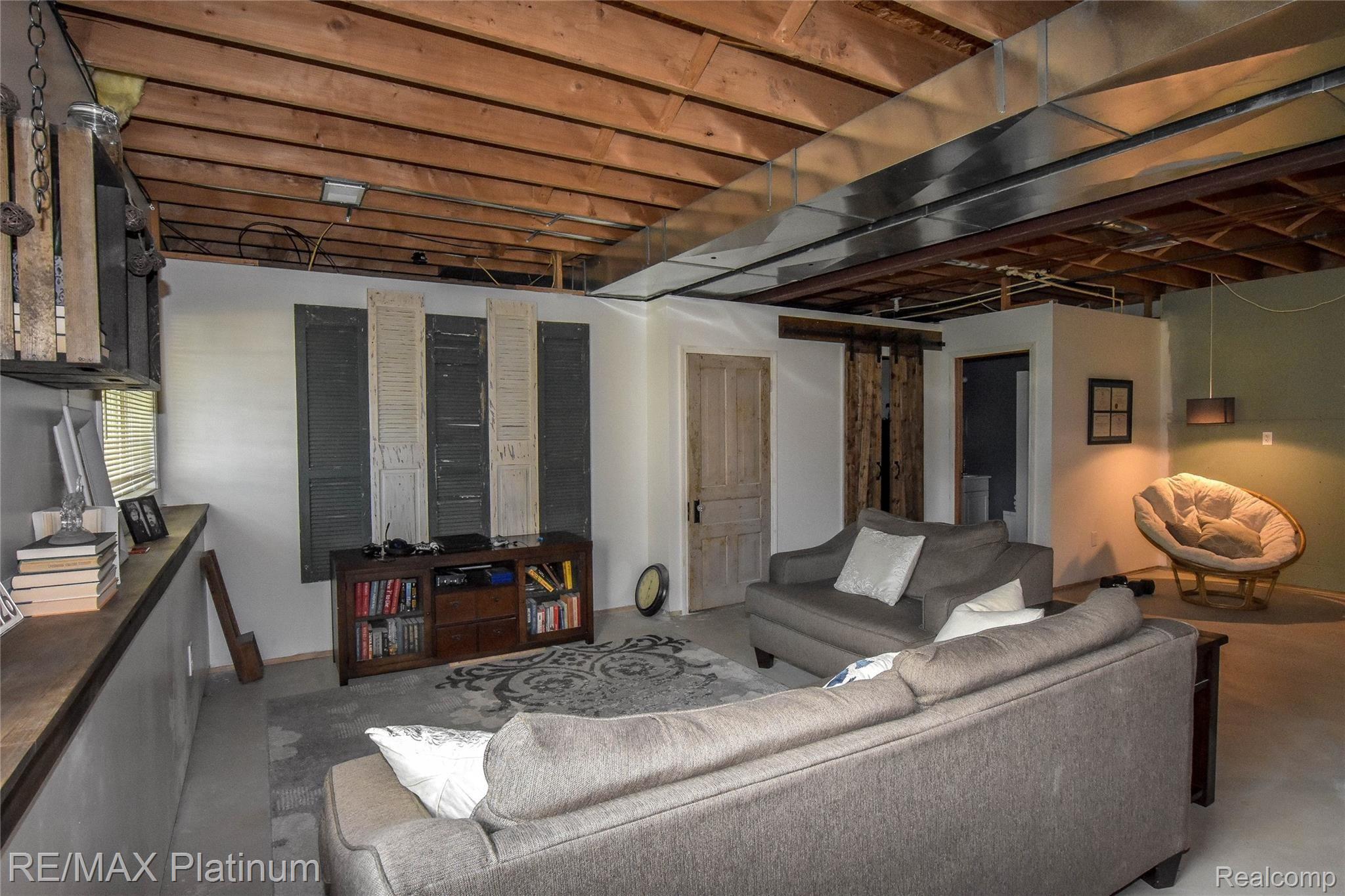 5077 Gregory Road Gregory, MI 48137 - Photo 32 of 45 DSC_9203.jpg