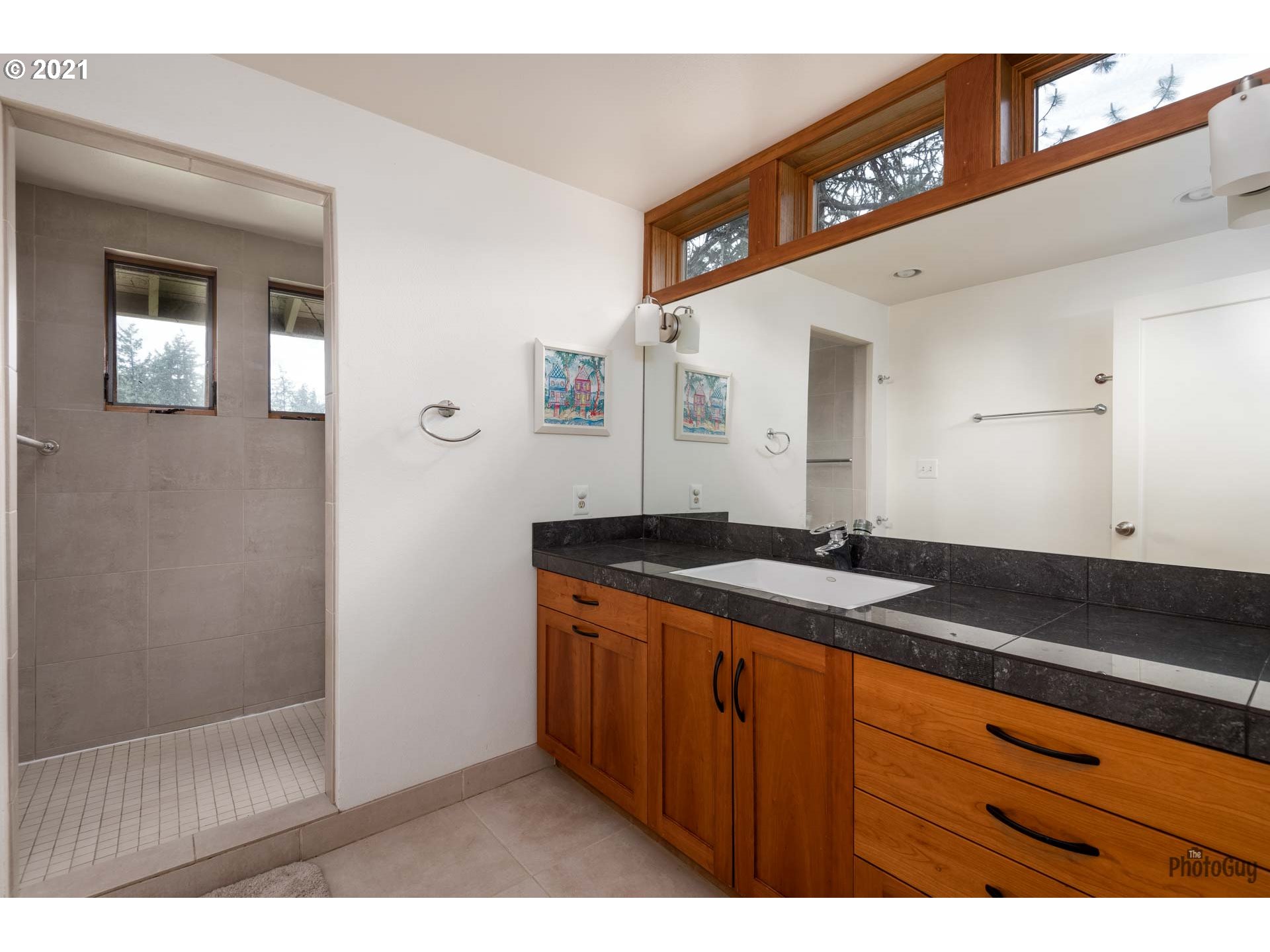 2400 Spring Boulevard Eugene, OR 97403 - Photo 15 of 32 Gallery Image 15