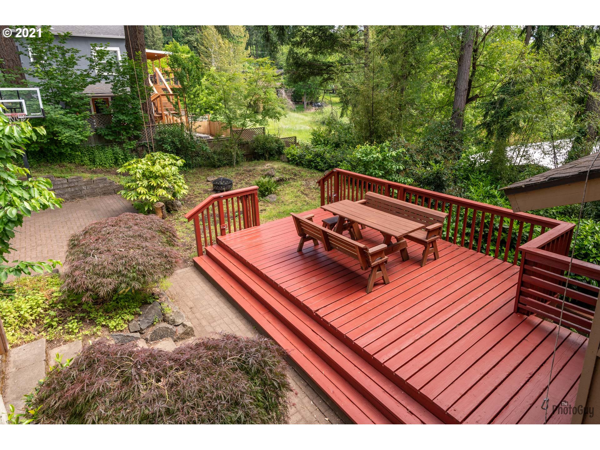2400 Spring Boulevard Eugene, OR 97403 - Photo 25 of 32 Gallery Image 25