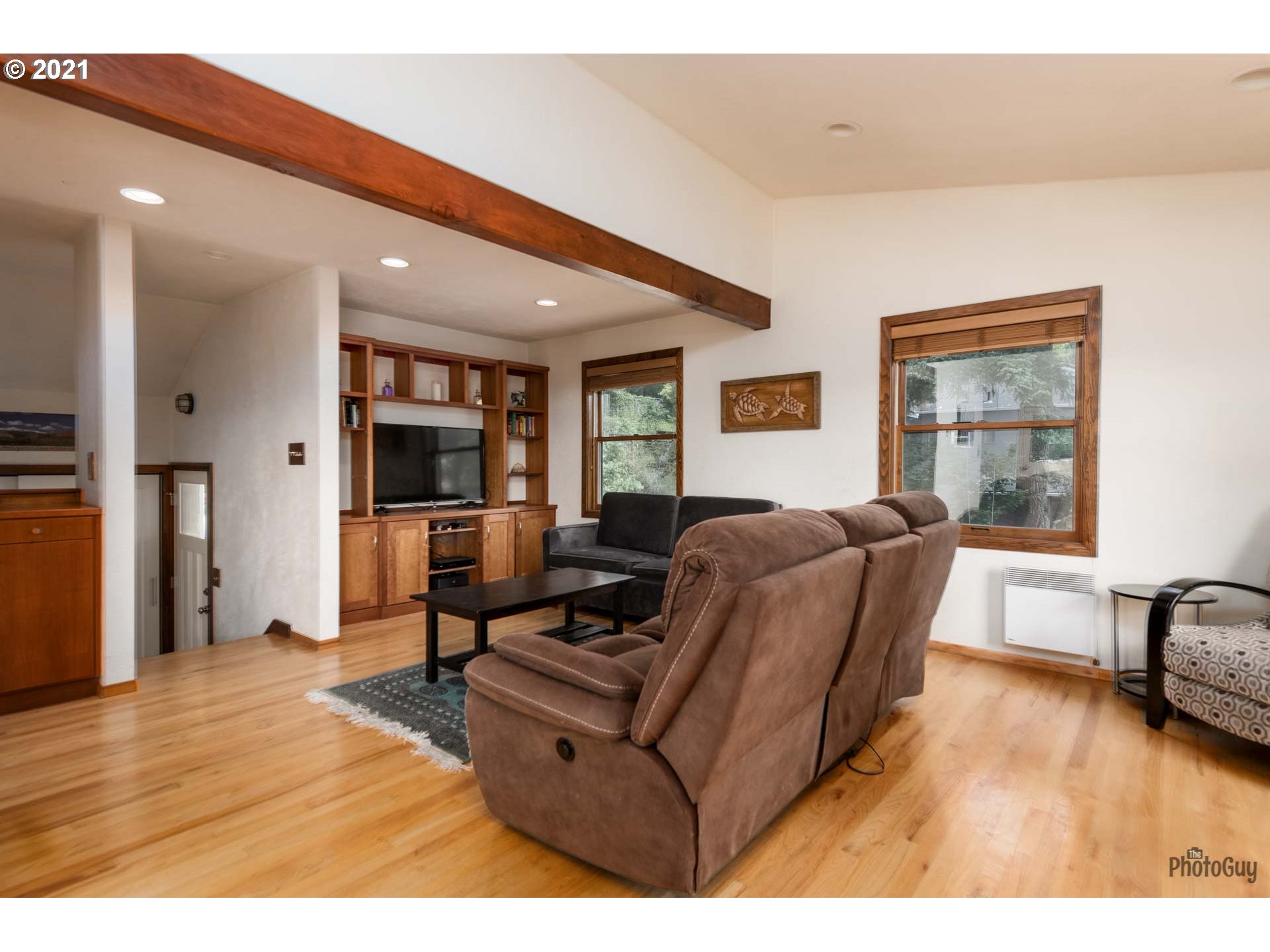 2400 Spring Boulevard Eugene, OR 97403 - Photo 4 of 32 Gallery Image 4
