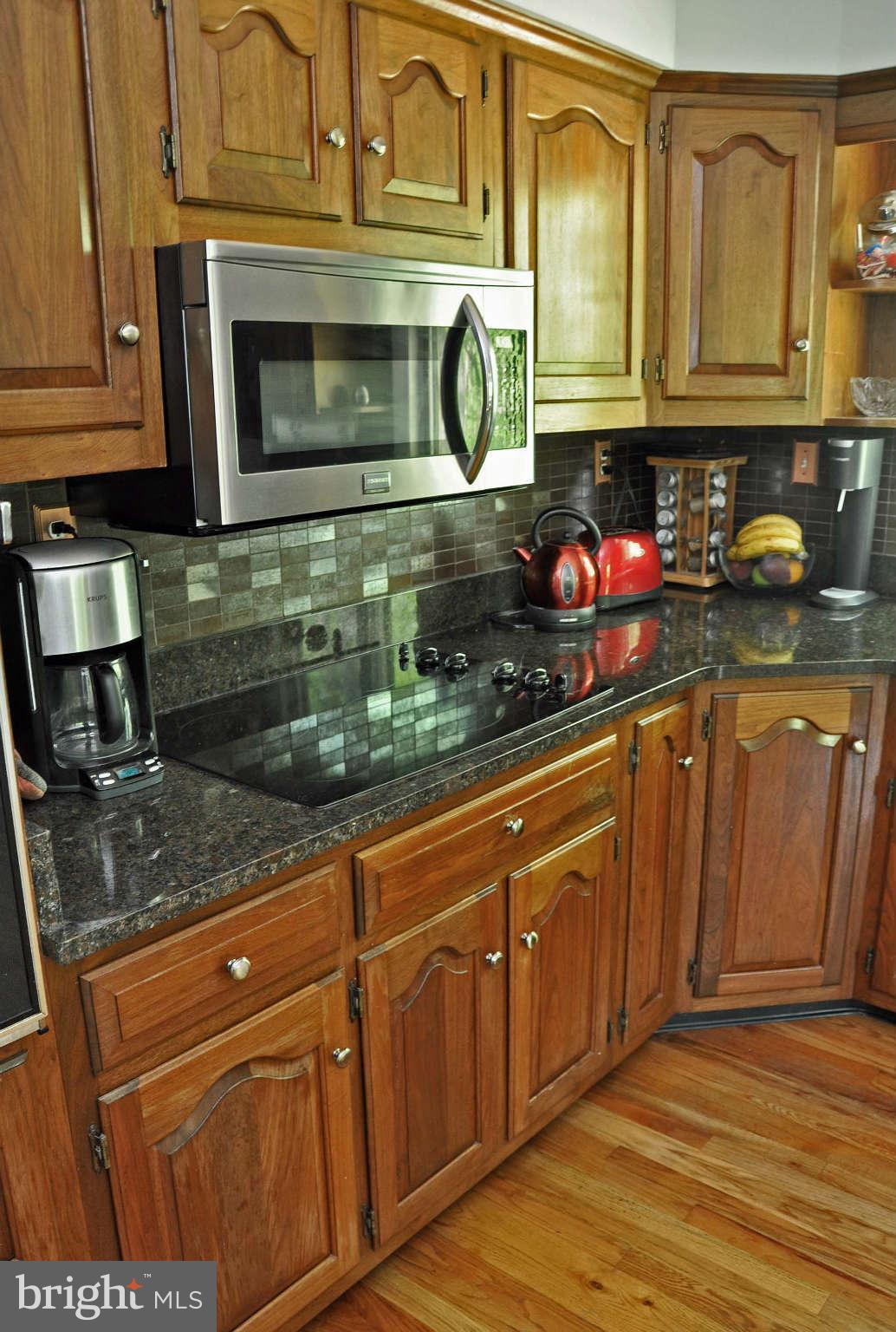 4701 Teen Barnes Road Frederick, MD 21703 - Photo 8 of 30 Kitchen has solid cherry cabinets