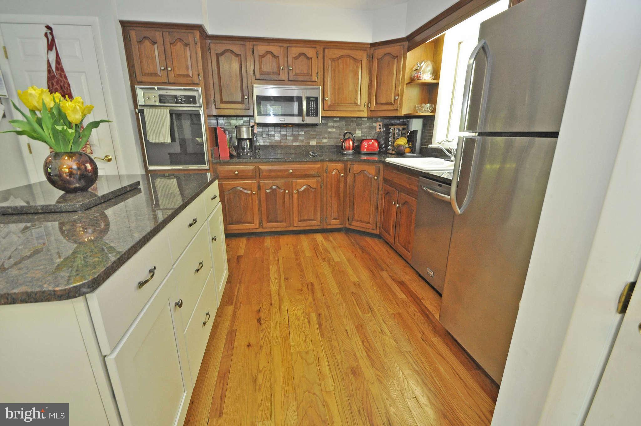 4701 Teen Barnes Road Frederick, MD 21703 - Photo 10 of 30 Kitchen has solid oak floors