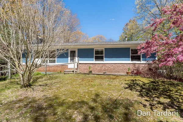 $351,000 | 2300 Judson Road, Spring Lake, MI 49456