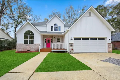 $399,900 | 209 Richland Drive East, Mandeville, LA 70448