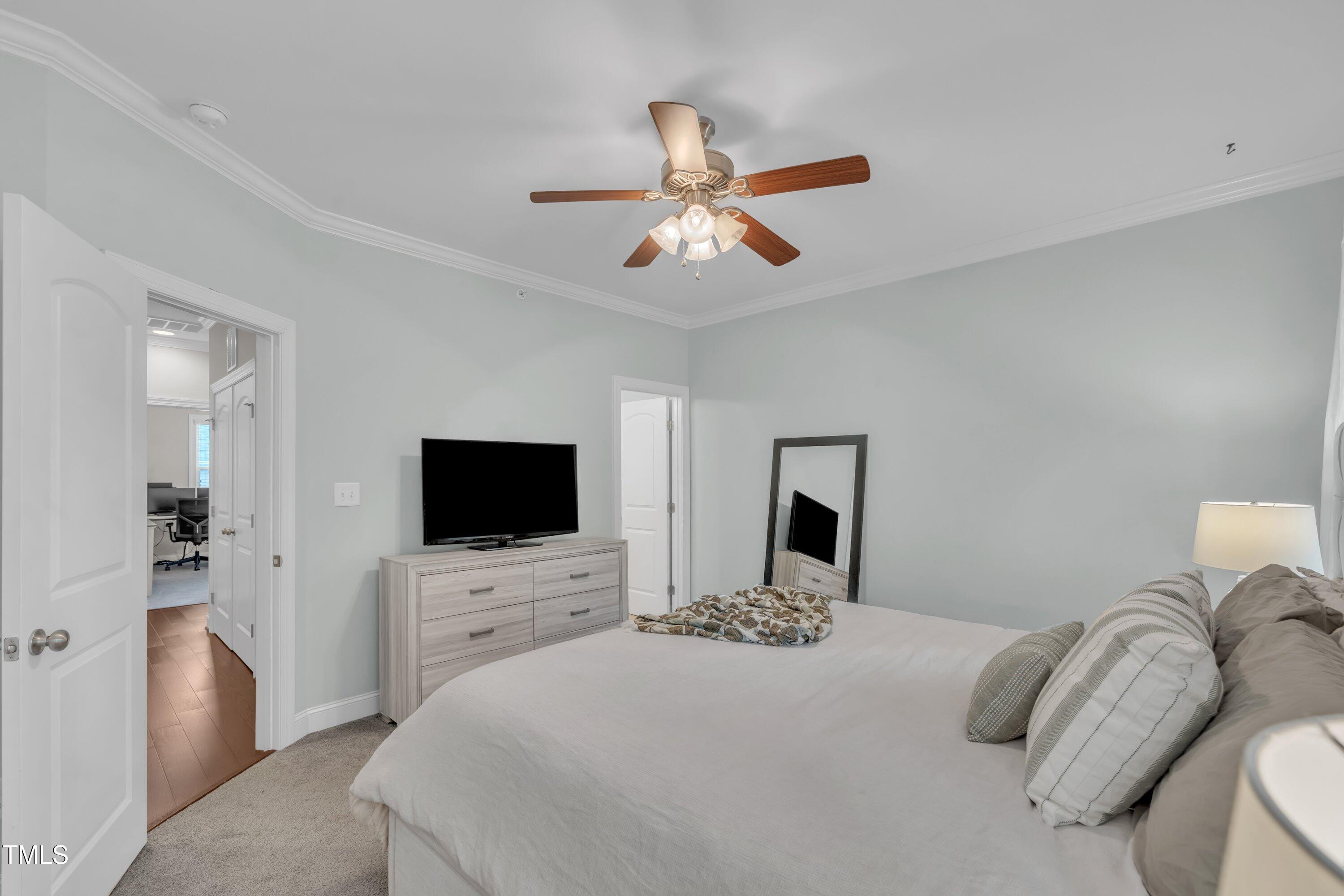 540 Ledbetter Court Raleigh, NC 27608 - Photo 25 of 40 Ceiling Fan