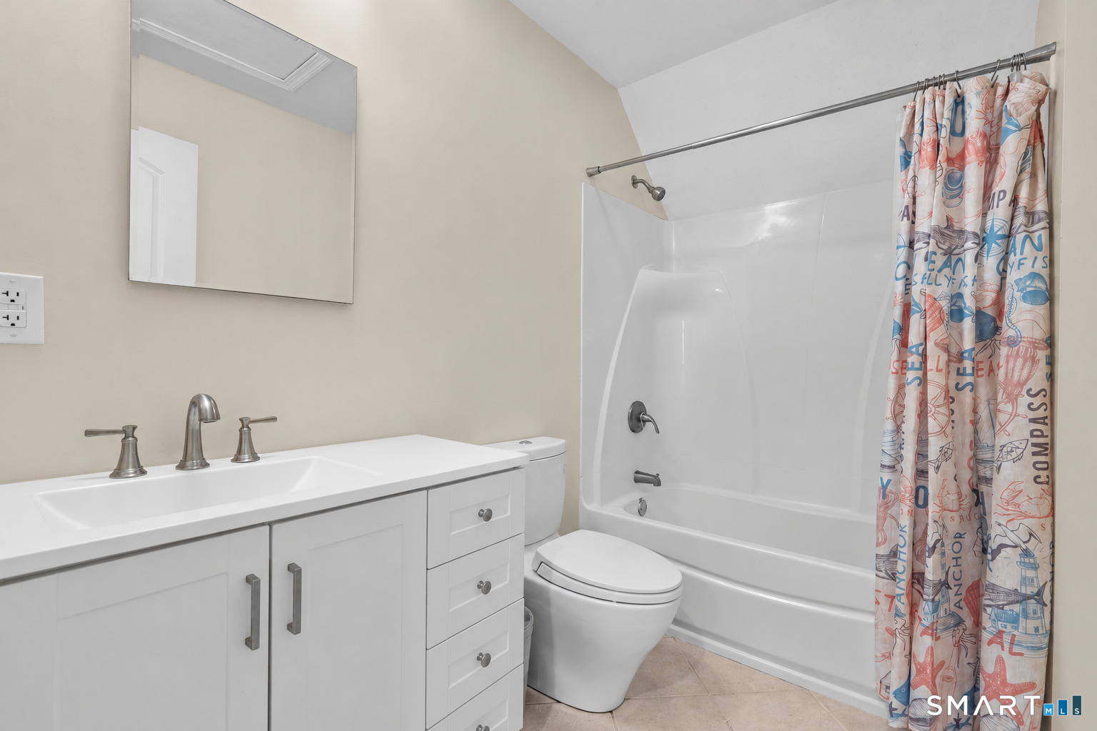 1 Walters Way Windsor, CT 06095 - Photo 26 of 39 UPPER LEVEL - FULL BATHROOM