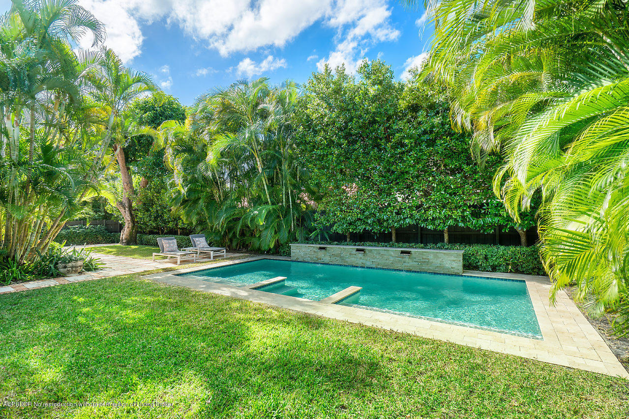 231 Dyer Road West Palm Beach, FL 33405 - Photo 41 of 45 a view of a backyard with a garden