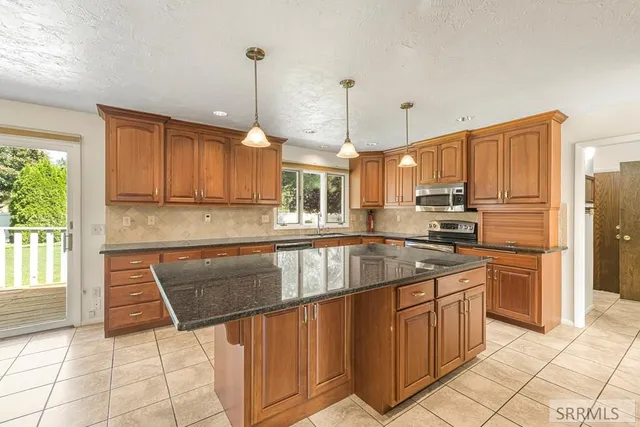 $469,000 | 1955 East 25th Street, Idaho Falls, ID 83404