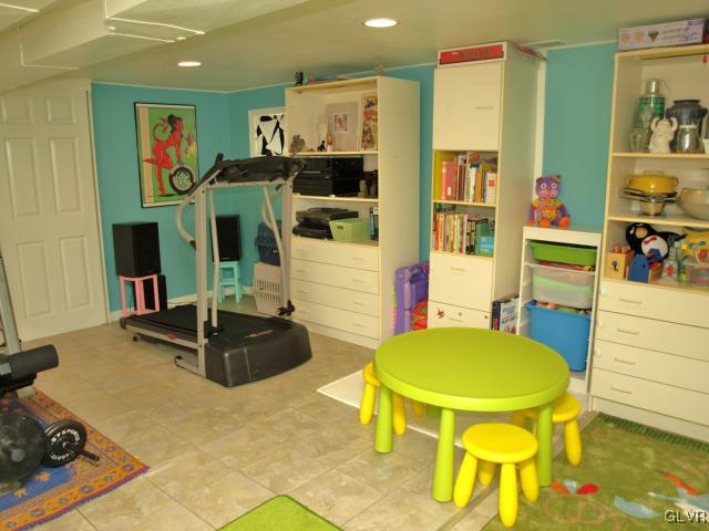 721 Hawthorne Road Bethlehem, PA 18018 - Photo 18 of 20 Gallery Image 18