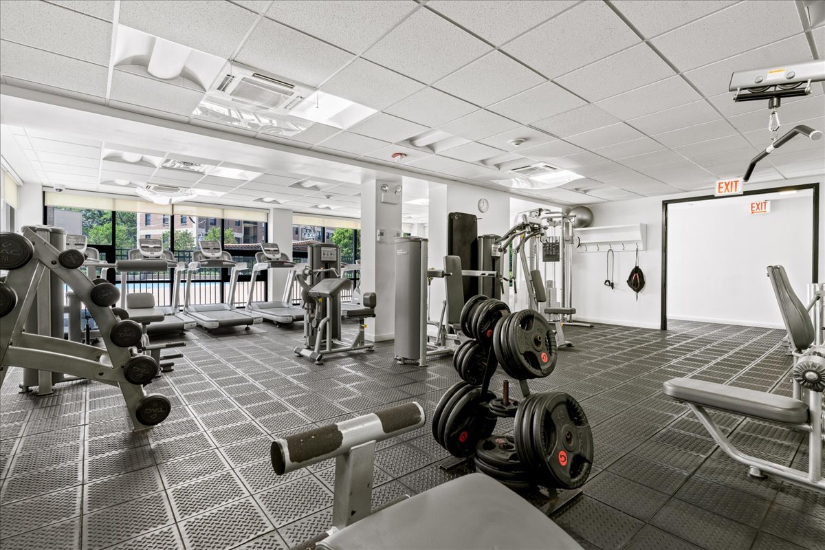 3930 North Pine Grove Avenue, Unit 809 Chicago, IL 60613 - Photo 25 of 35