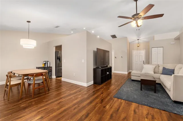 $349,900 | 3515 Northwest 39 Place, Gainesville, FL 32605