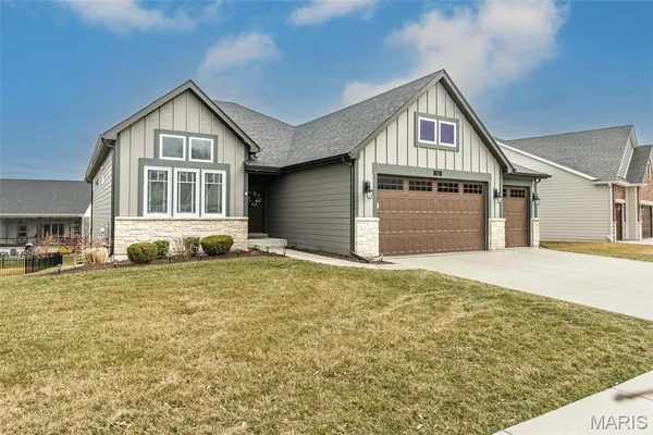 $665,000 | 123 Royal Inverness Parkway, O'Fallon, MO 63368