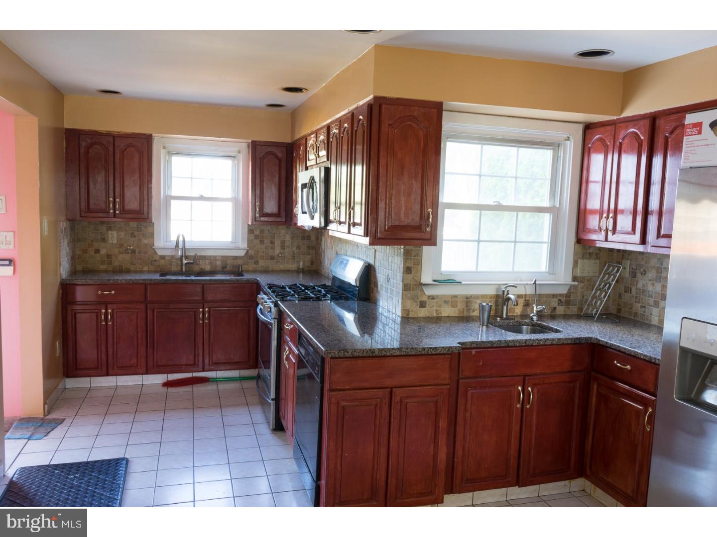442 East Mill Road Maple Shade, NJ 08052 - Photo 11 of 25