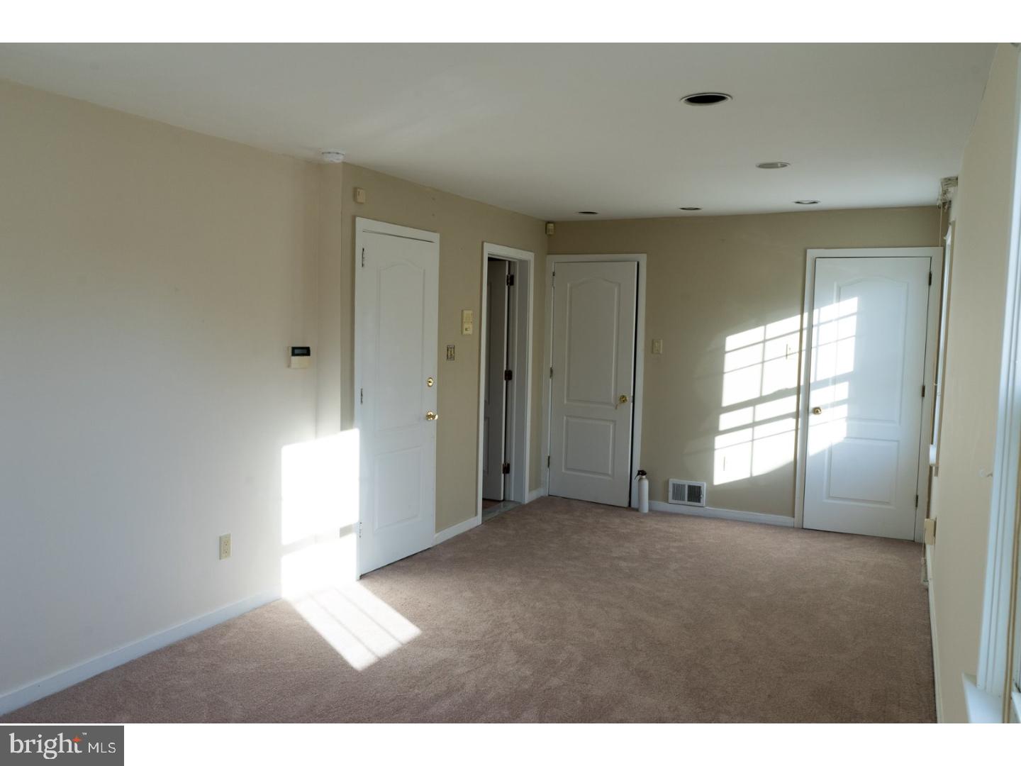 442 East Mill Road Maple Shade, NJ 08052 - Photo 16 of 25