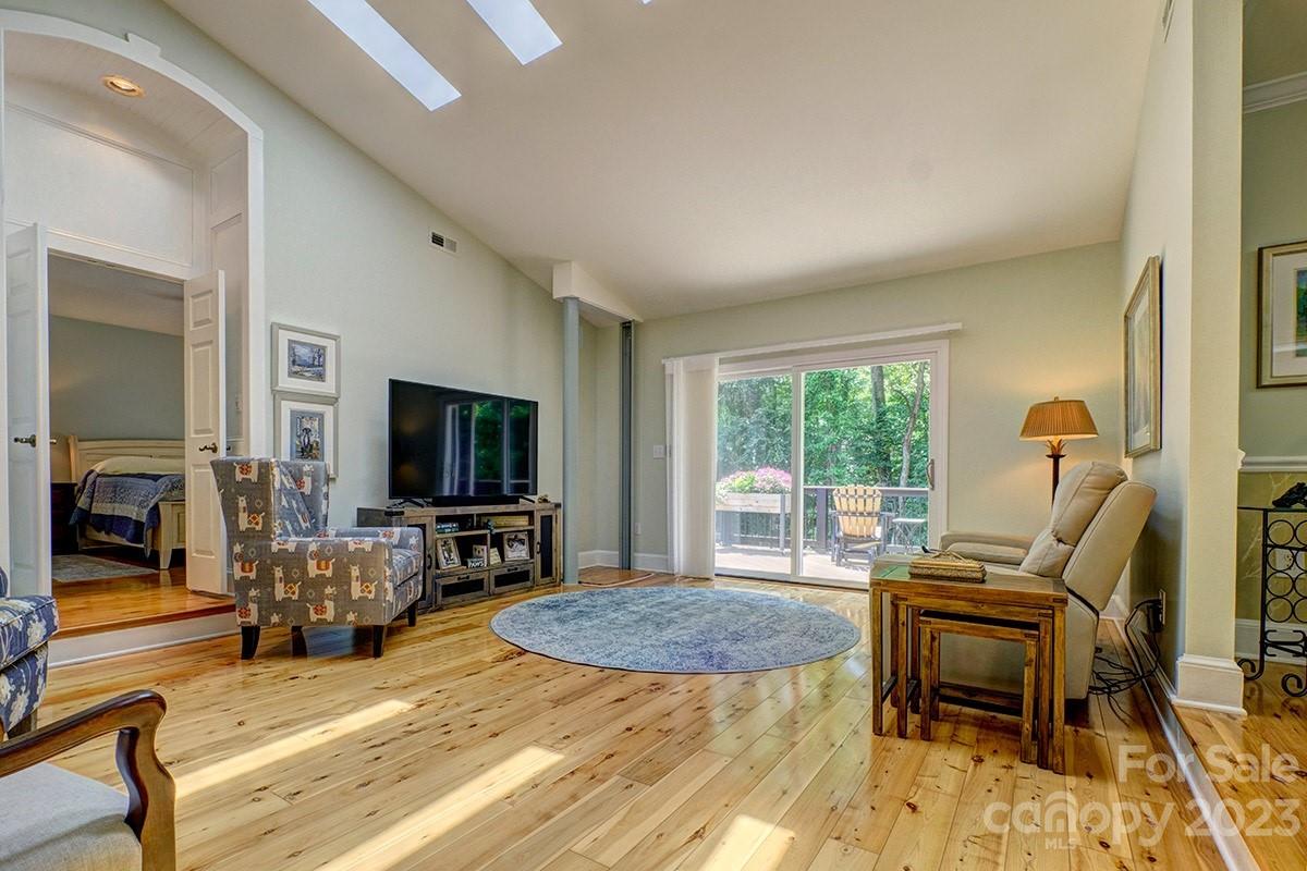 9 Sunrise Point Road Lake Wylie, SC 29710 - Photo 14 of 48 Gallery Image 14