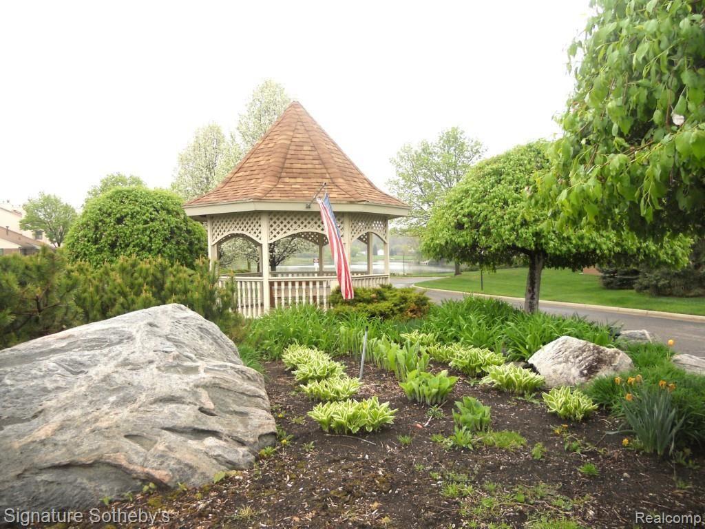 22262 Pondview, Unit 19 Novi, MI 48375 - Photo 26 of 29