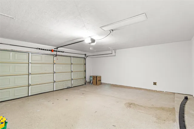 $2,600 | 3718 Storm Creek Drive, Houston, TX 77088