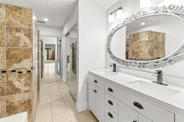 $2,600 | 3718 Storm Creek Drive, Houston, TX 77088