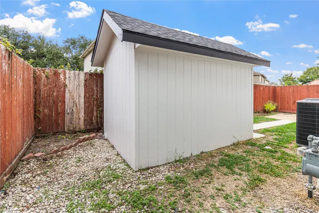 $2,600 | 3718 Storm Creek Drive, Houston, TX 77088