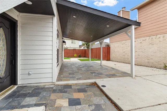 $2,600 | 3718 Storm Creek Drive, Houston, TX 77088