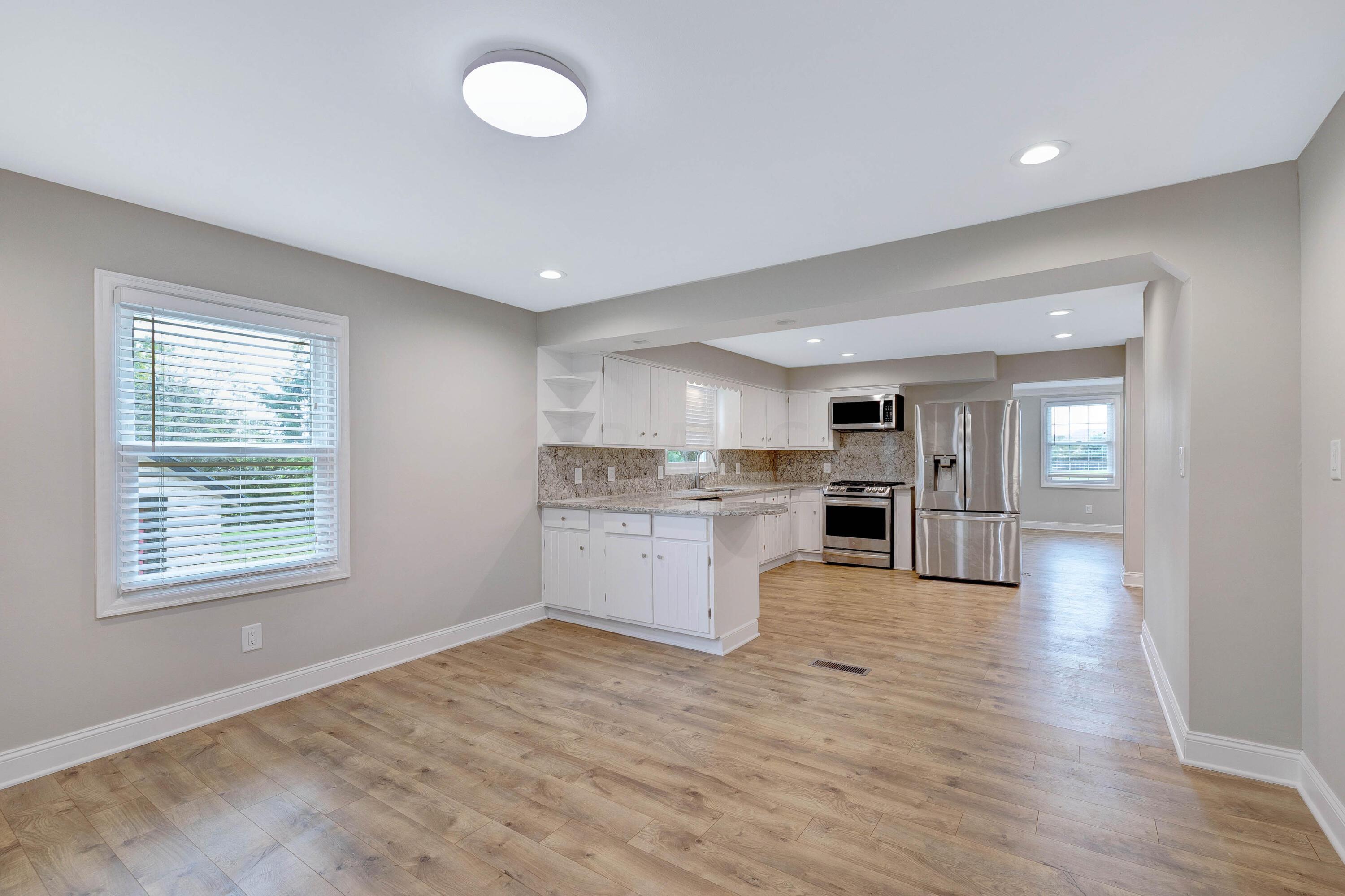 8119 South Old State Road Lewis Center, OH 43035 - Photo 13 of 50 Dining space