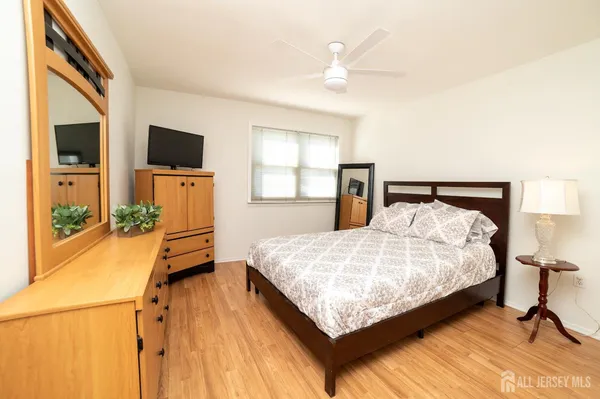 $249,500 | 1 Connecticut Court, Matawan, NJ 07747