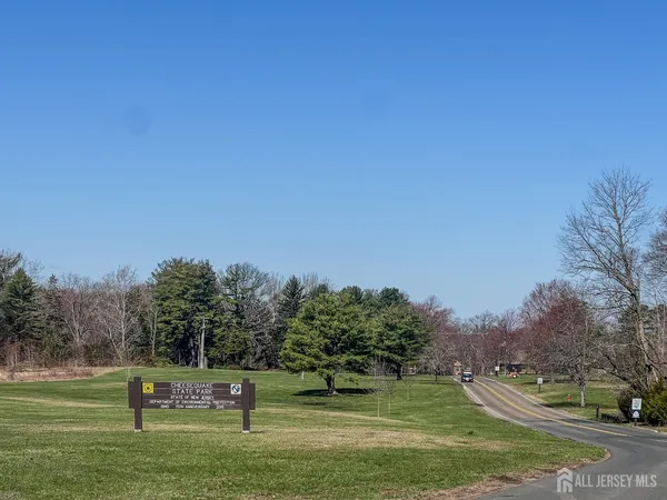 $249,500 | 1 Connecticut Court, Matawan, NJ 07747