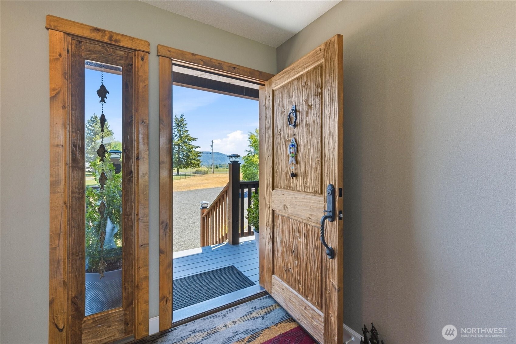 268 South Welcome Slough Road Cathlamet, WA 98612 - Photo 3 of 40