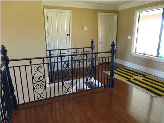7404 San Ramon Drive Milton, FL 32583 - Photo 20 of 24 Upstairs landing