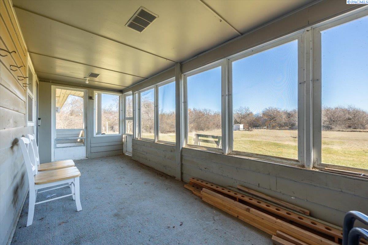 64005 South Meals Road Kennewick, WA 99337 - Photo 14 of 34 Gallery Image 14