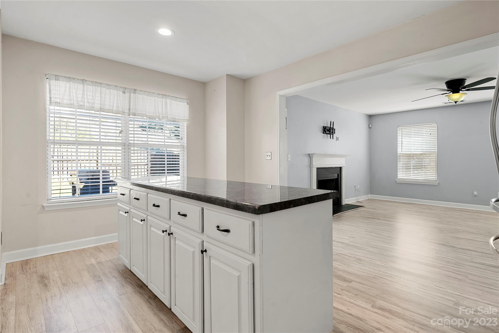 1612 Flagsworth Road Clover, SC 29710 - Photo 12 of 27 Gallery Image 12