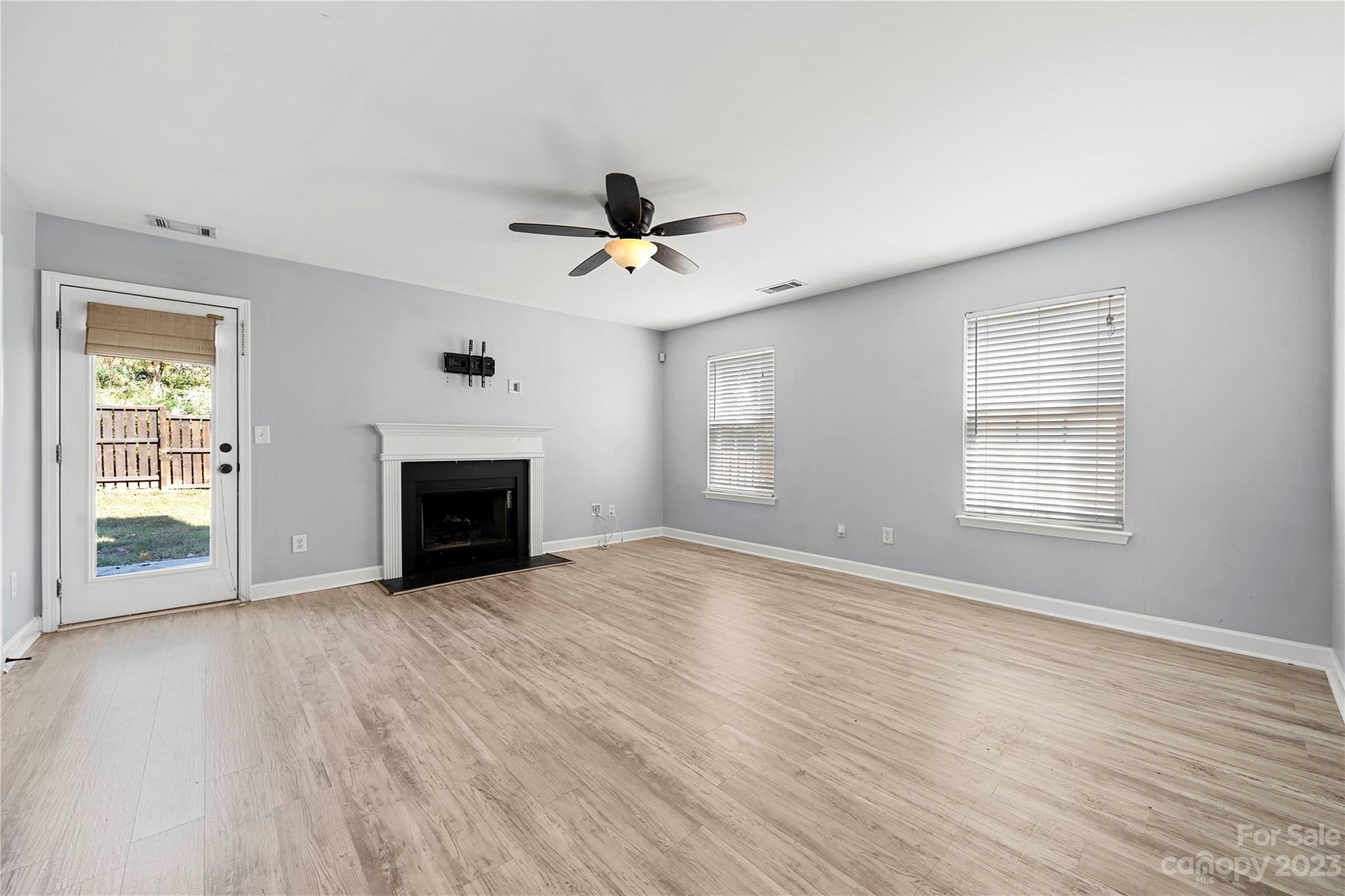 1612 Flagsworth Road Clover, SC 29710 - Photo 14 of 27 Gallery Image 14