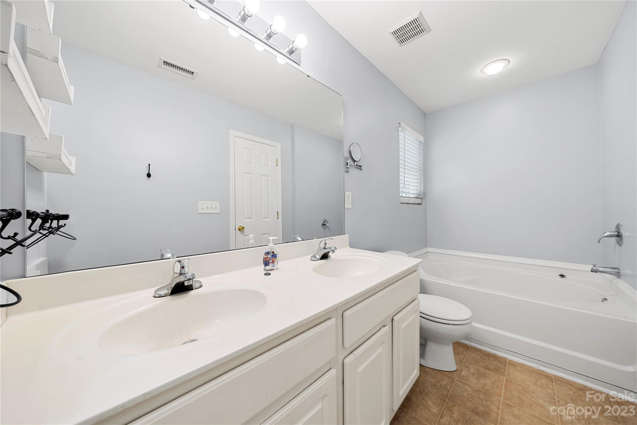 1612 Flagsworth Road Clover, SC 29710 - Photo 19 of 27 Gallery Image 19