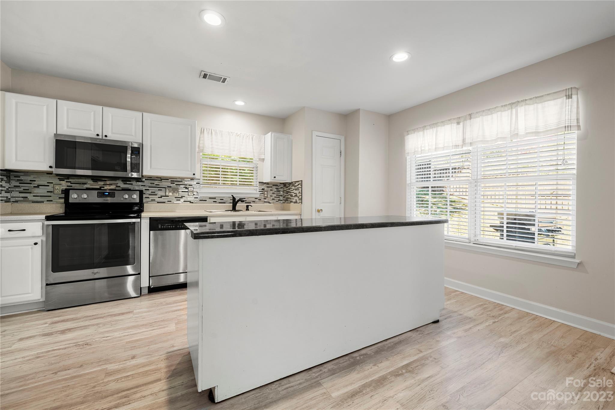 1612 Flagsworth Road Clover, SC 29710 - Photo 9 of 27 Gallery Image 9