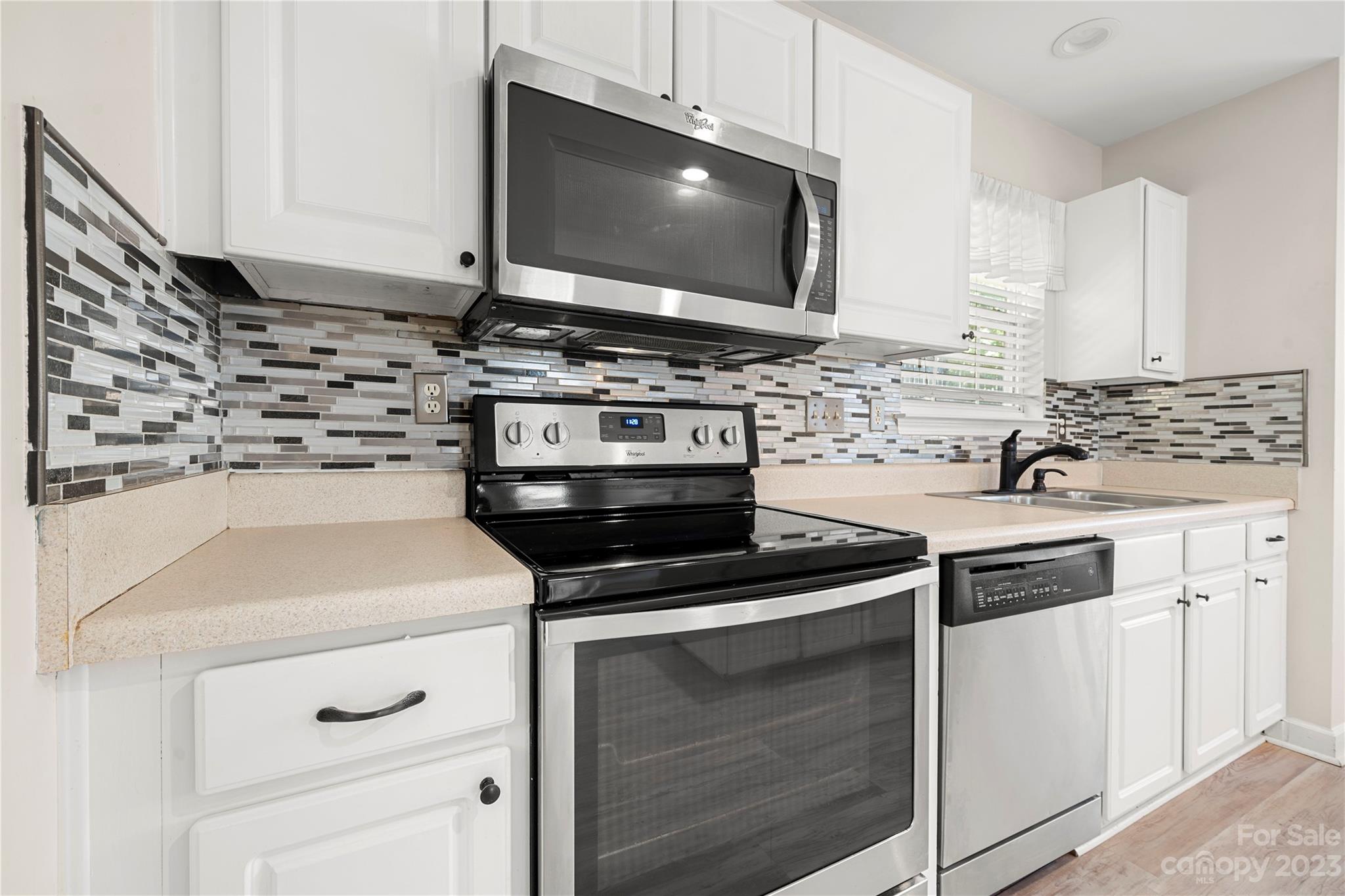 1612 Flagsworth Road Clover, SC 29710 - Photo 10 of 27 Gallery Image 10