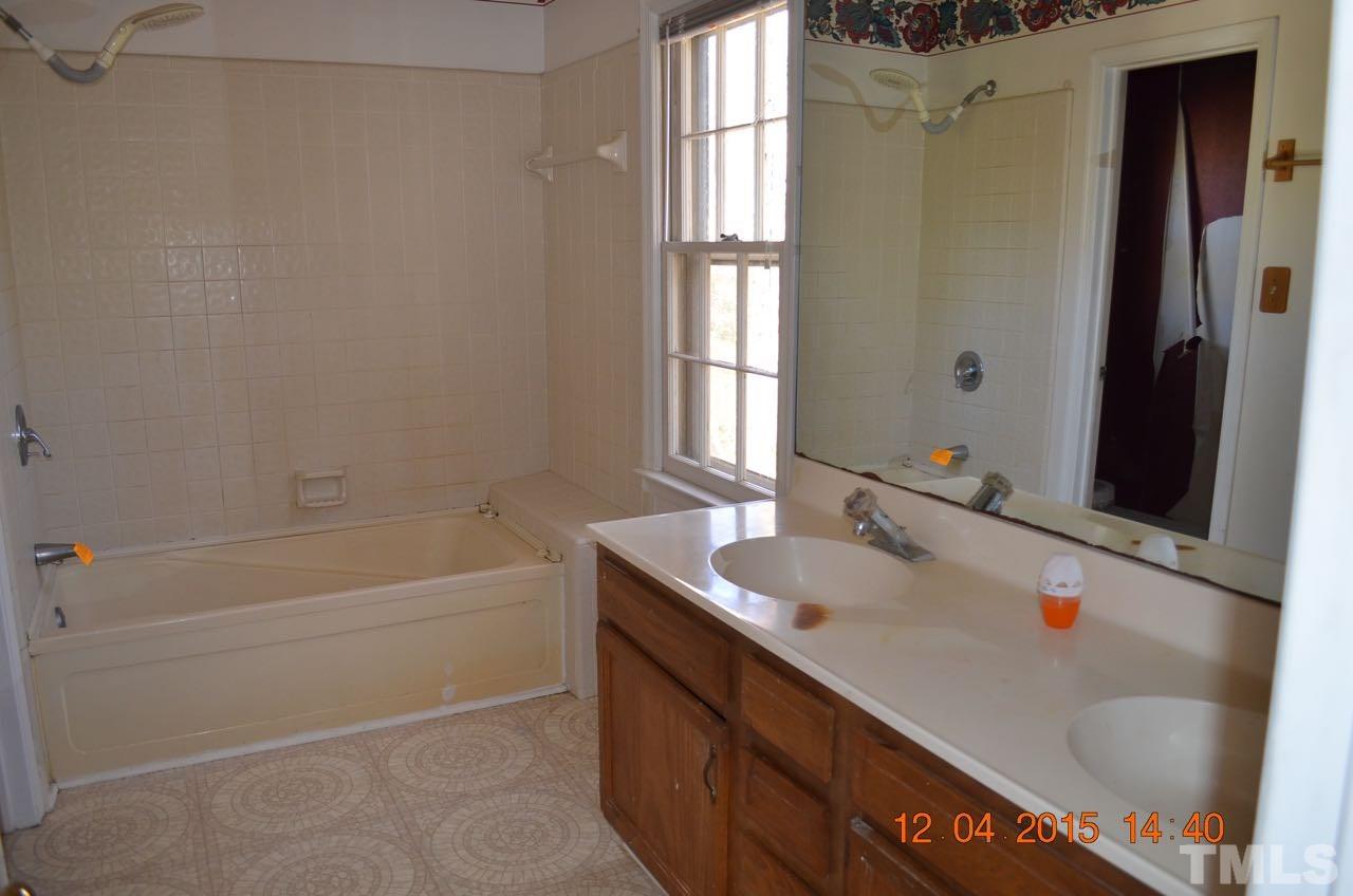 5313 Nesting Court Raleigh, NC 27610 - Photo 15 of 16 Gallery Image 15