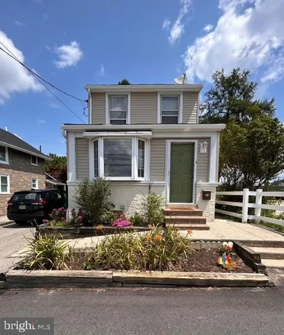 $2,400 | 101 Karrs Lane, Conshohocken, PA 19428